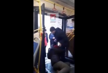 Це імперія!: у РФ пасажири вчинили розправу над пенсіонеркою за критику армії (відео)