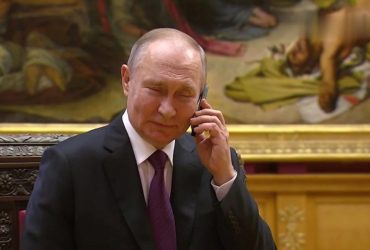 Огірочків пришлеш?: Путін зганьбився через розмову з дівчинкою (відео)