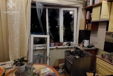 У київській багатоповерхівці пролунав вибух: постраждала дівчина (фото)