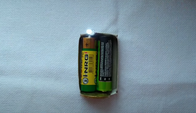 Как сделать экономичный светодиодный фонарик на одной батарейке