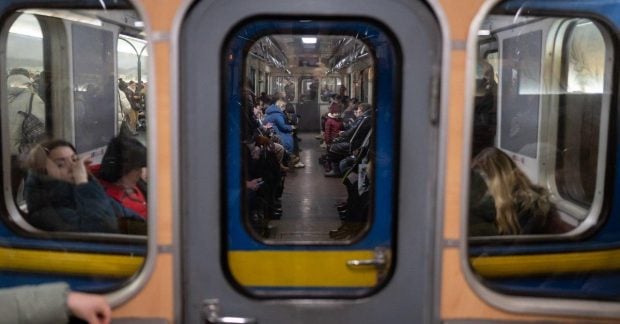 метрополітен збільшив інтервал руху поїздів: скільки доведеться чекати