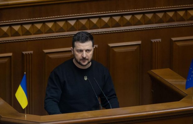 Астролог составила гороскоп для Зеленского на его "личный новый год" (видео)