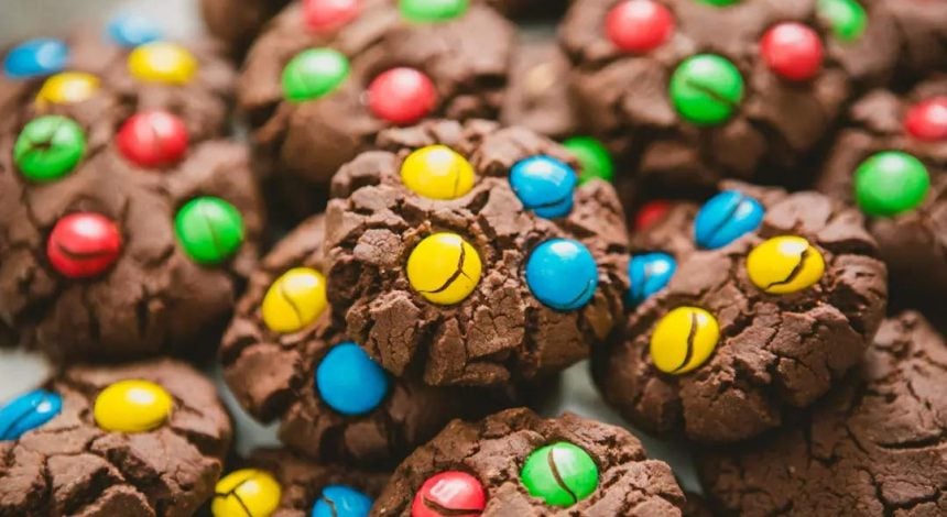 Діти будуть в захваті: як приготувати яскраве печиво з M&M’s