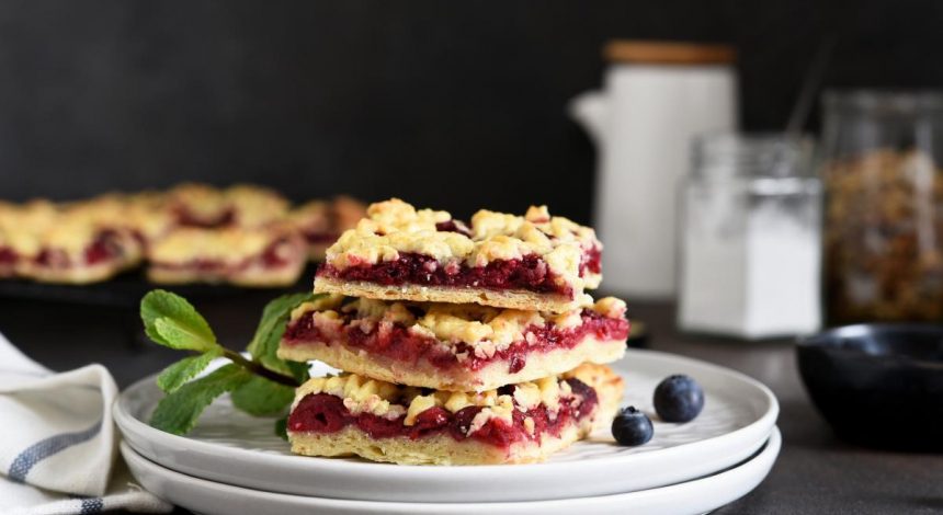 Ніжний тертий пиріг на маргарині: пісочне тісто тане в роті