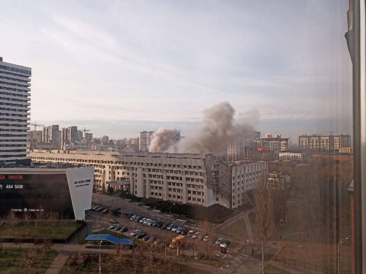 As a result of shelling of Kyiv, KNU buildings were damaged: the university showed photos of the consequences / KNU photos