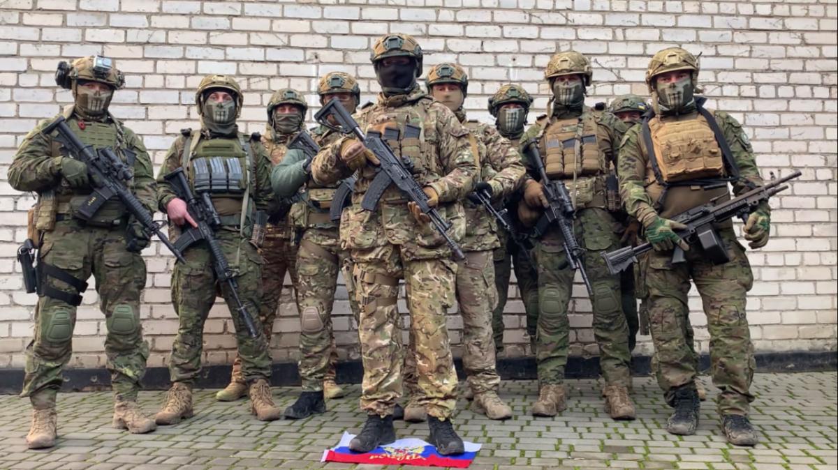 'Пригожин вас кинув': воїни ССО передали вітання 'вагнерівцям' та їхньому ватажку (відео) 'Пригожин вас кинув': воїни ССО передали вітання 'вагнерівцям' та їхньому ватажку (відео)