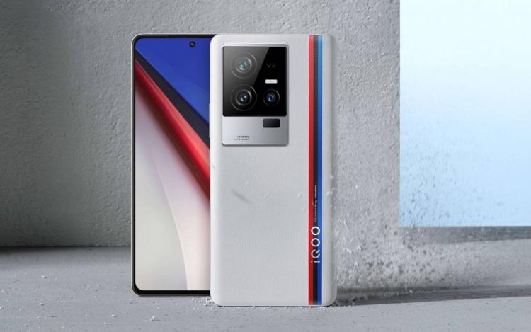 iQOO 11 Pro очолив топ найпотужніших смартфонів 2022 року за версією AnTuTu / фото iQOO iQOO 11 Pro очолив топ найпотужніших смартфонів 2022 року за версією AnTuTu / фото iQOO