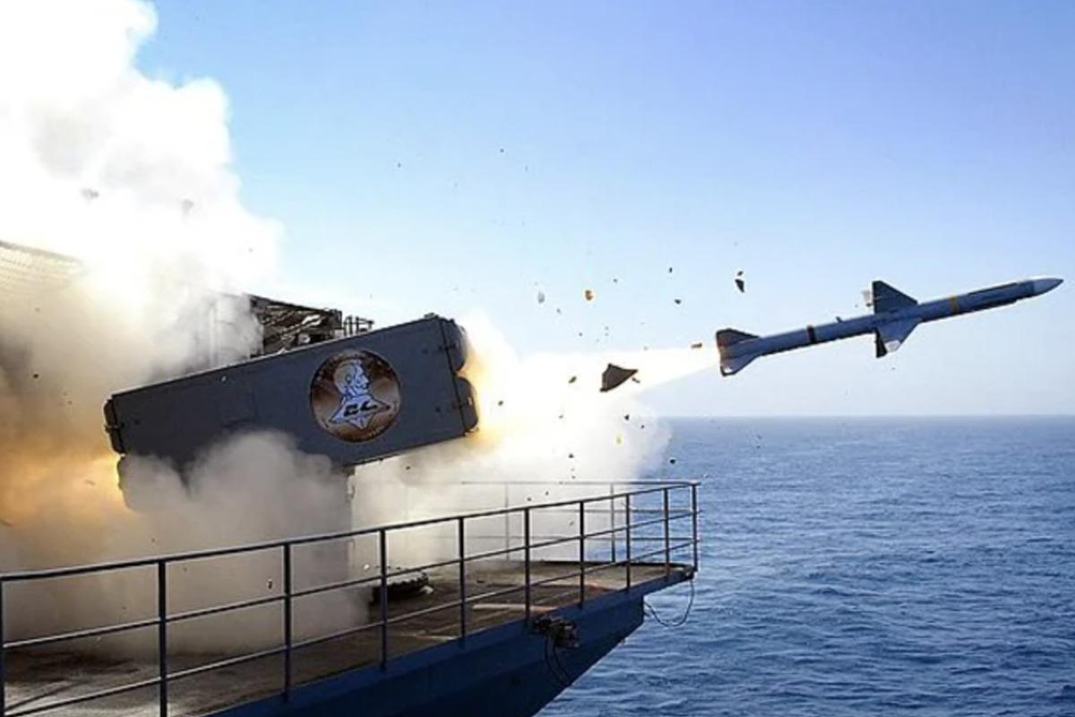 Sea Sparrow впервые будут запускать из "Бука" / фото US Navy / Wikimedia Sea Sparrow впервые будут запускать из "Бука" / фото US Navy / Wikimedia