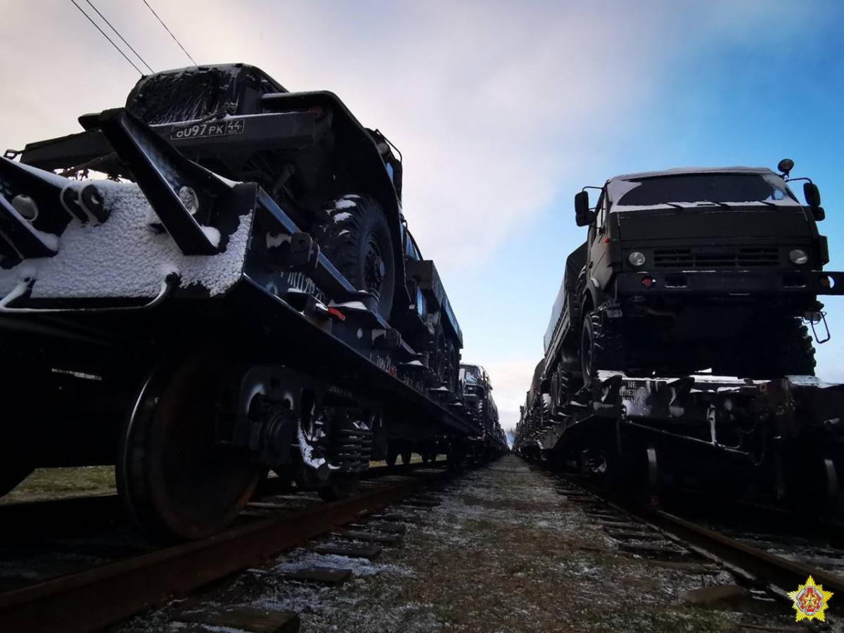 Возможная причина перемещения войск РФ в Беларуси - перегруппировка, поделились наблюдатели / фото "ВоенТВ", Александр Соц Возможная причина перемещения войск РФ в Беларуси - перегруппировка, поделились наблюдатели / фото "ВоенТВ", Александр Соц