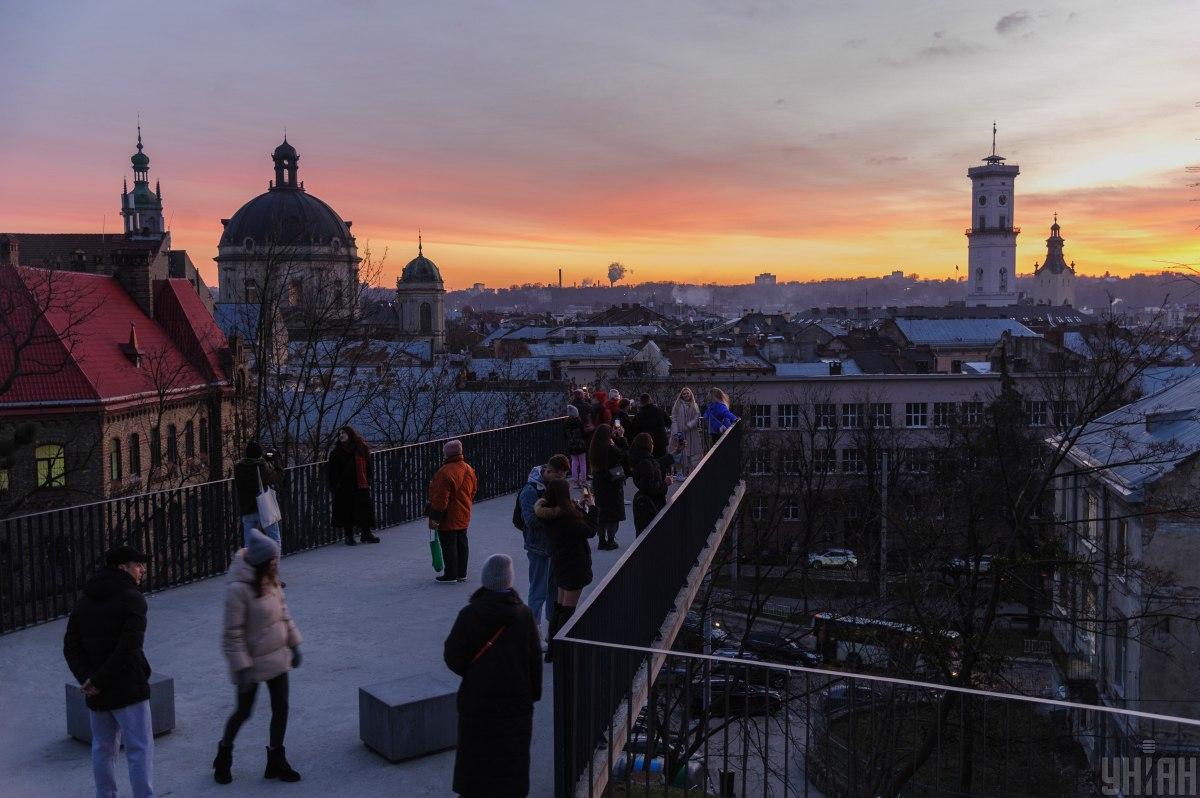 У Львові від електрики відключили частину лікарень і весь транспорт: що сталося У Львові від електрики відключили частину лікарень і весь транспорт: що сталося