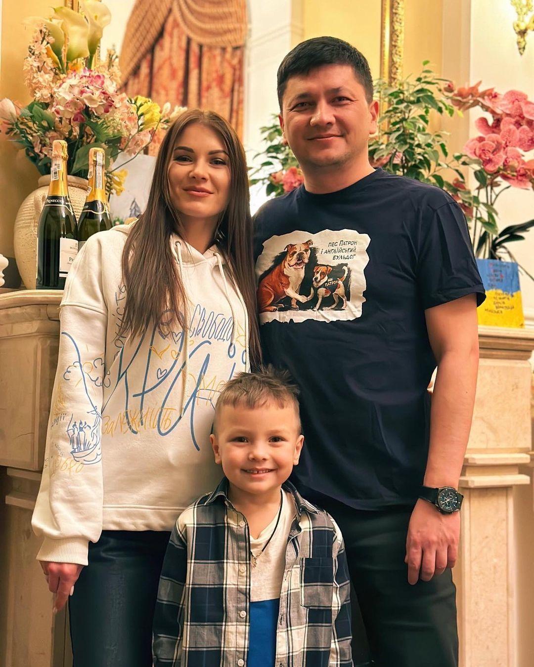 Виталий Ким с женой и сыном / Фото - instagram.com Виталий Ким с женой и сыном / Фото - instagram.com