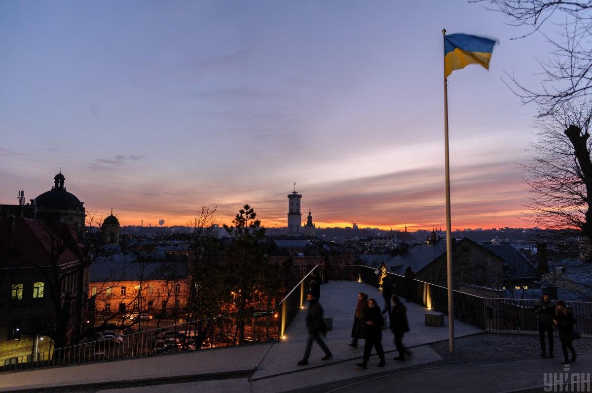 У Львові в одну з лікарень надійшла посилка з мінами / фото УНІАН (Микола Тис) У Львові в одну з лікарень надійшла посилка з мінами / фото УНІАН (Микола Тис)
