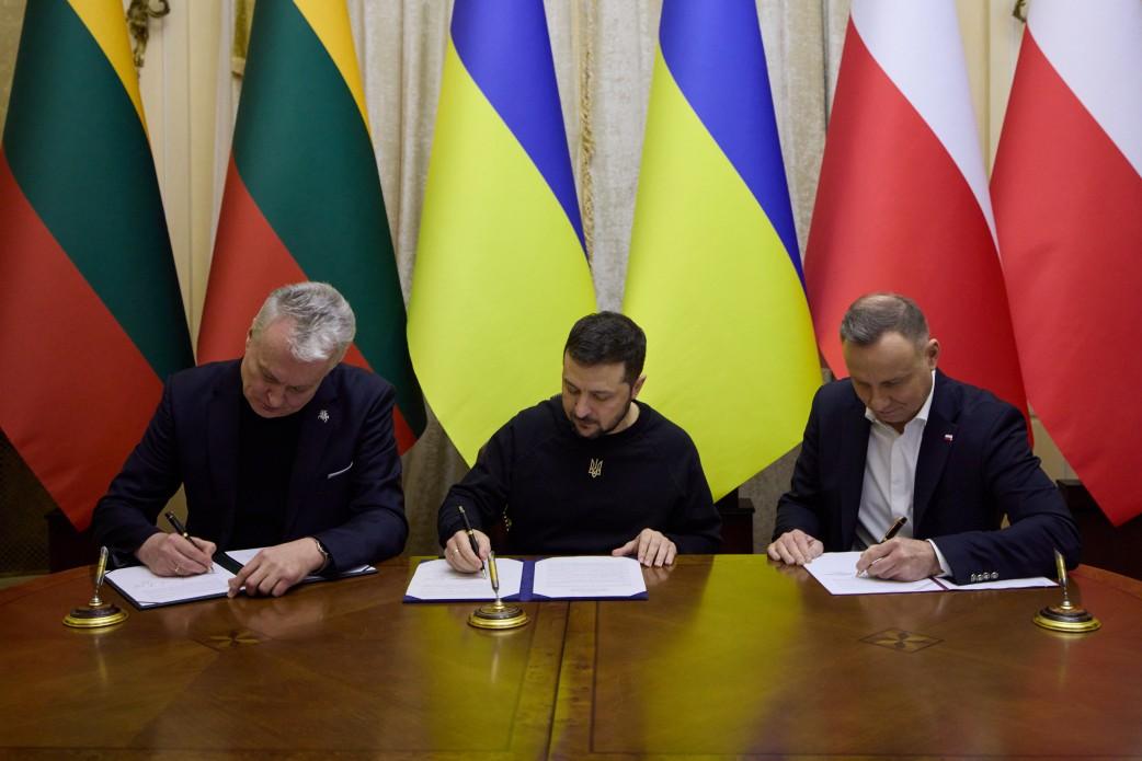 Президенти підписали спільну декларацію / фото ОП Президенти підписали спільну декларацію / фото ОП
