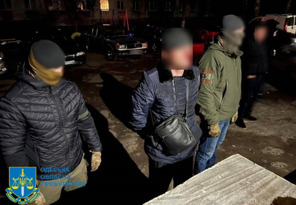 Затримання посібника окупантів / фото Одеська обласна прокуратура Затримання посібника окупантів / фото Одеська обласна прокуратура