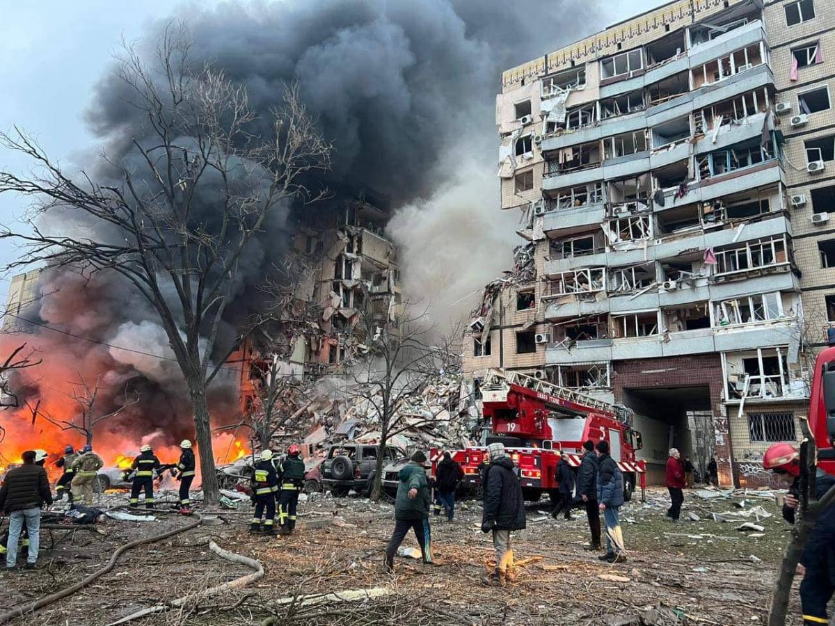 Россияне атаковали Днепр: есть попадание в многоквартирный дом / фото ОПУ