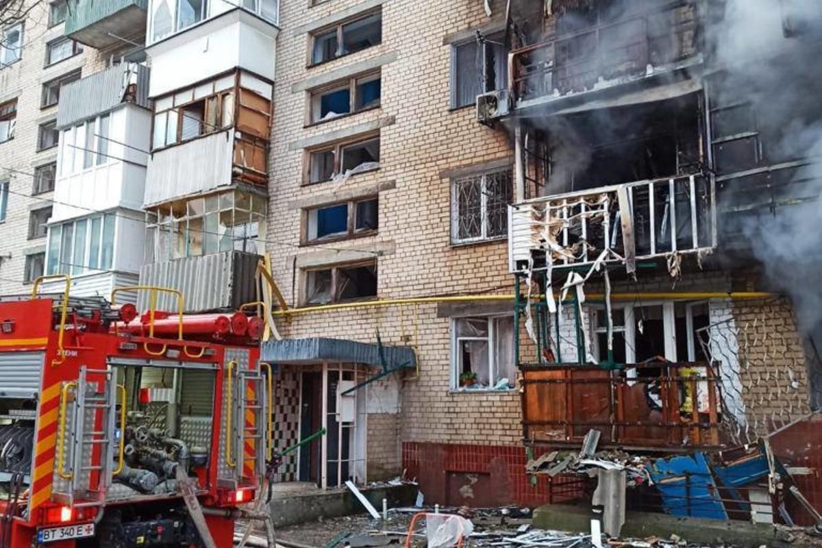 Росіяни в Херсоні навмисно поцілили у приміщення, де працюють представники Червоного Хреста, стверджують в ОП / фото t.me/tymoshenko_kyrylo Росіяни в Херсоні навмисно поцілили у приміщення, де працюють представники Червоного Хреста, стверджують в ОП / фото t.me/tymoshenko_kyrylo