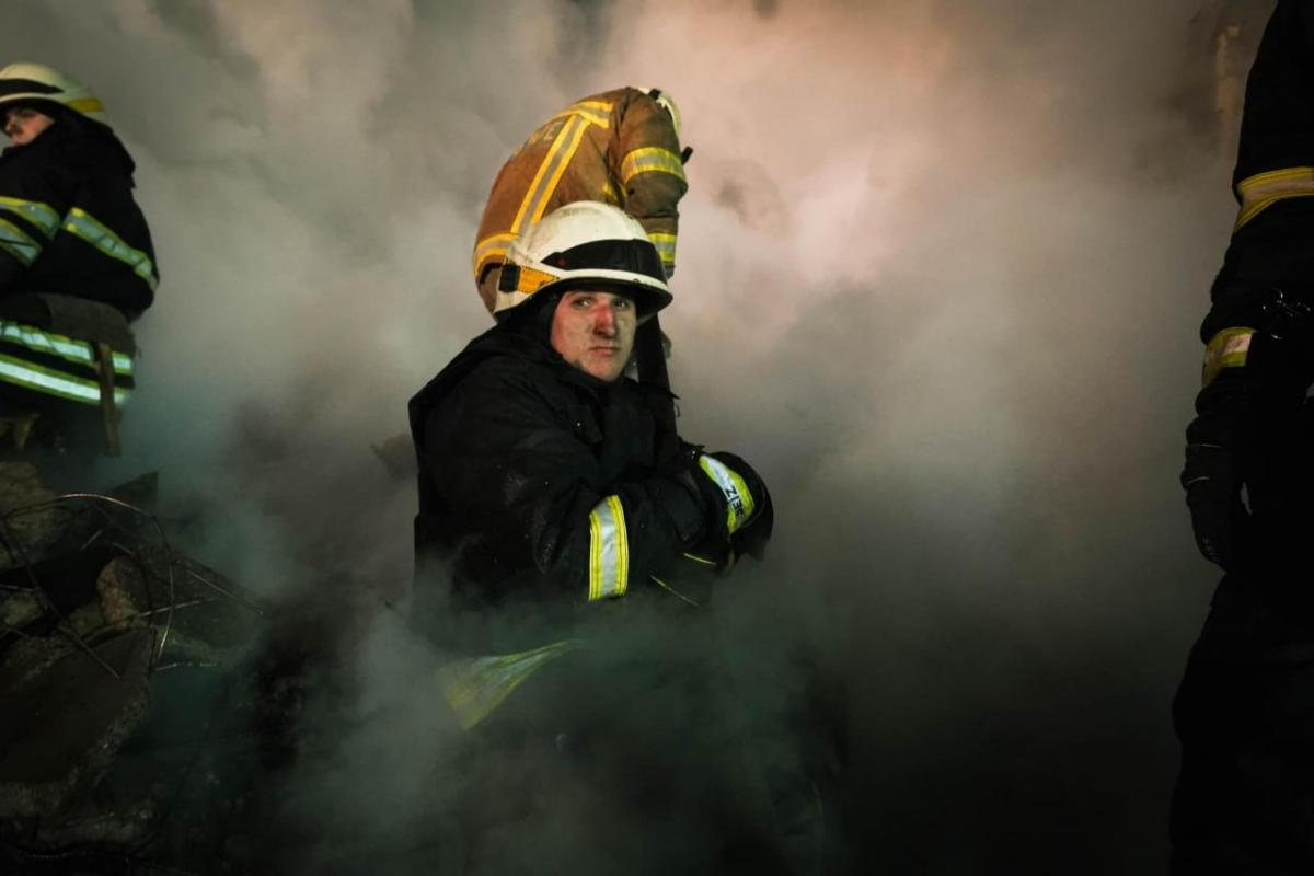 Враг атаковал пригород Запорожья / иллюстрация ГСЧС Враг атаковал пригород Запорожья / иллюстрация ГСЧС