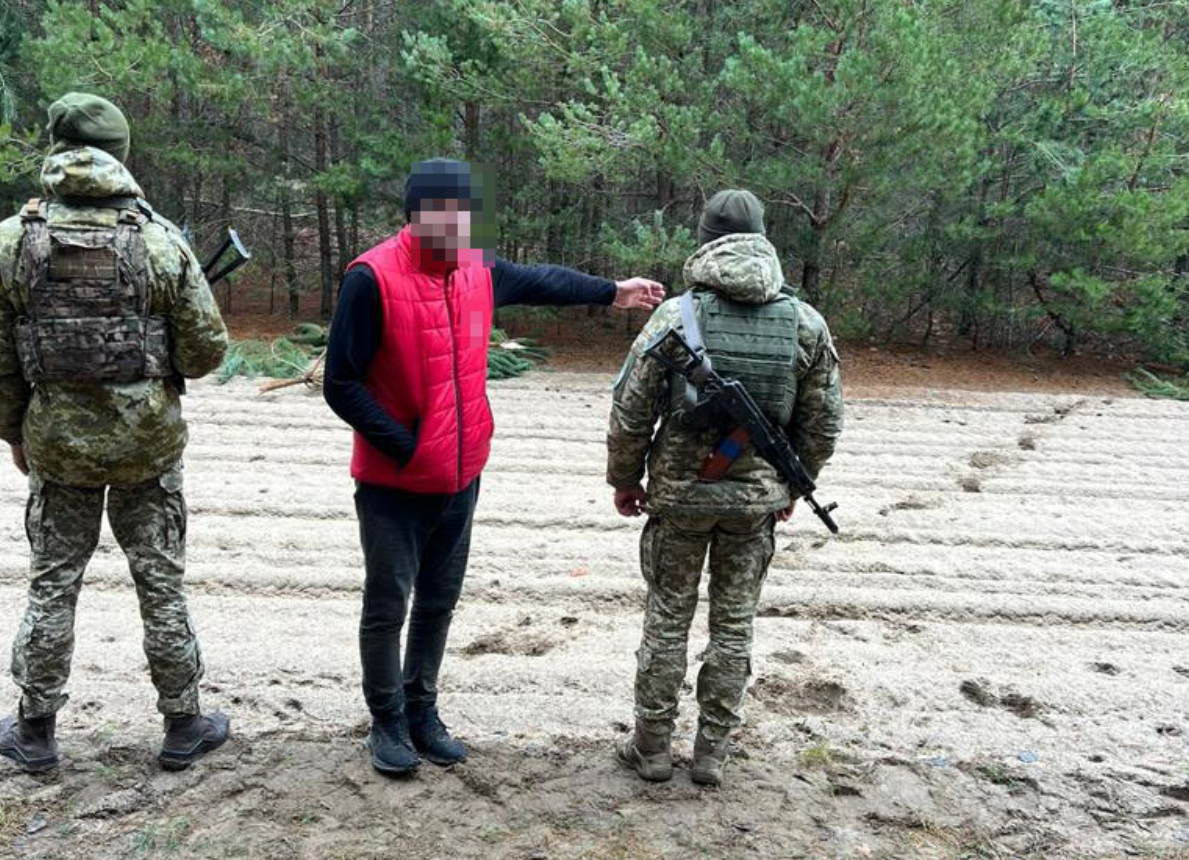На кордоні зупинили громадянина РФ / фото ДПСУ На кордоні зупинили громадянина РФ / фото ДПСУ