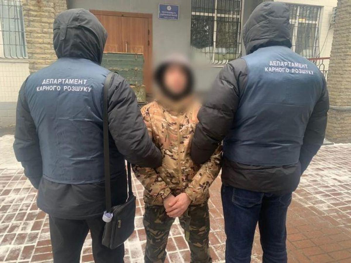 У Києві затримали іноземця, який перебував у міжнародному розшуку У Києві затримали іноземця, який перебував у міжнародному розшуку