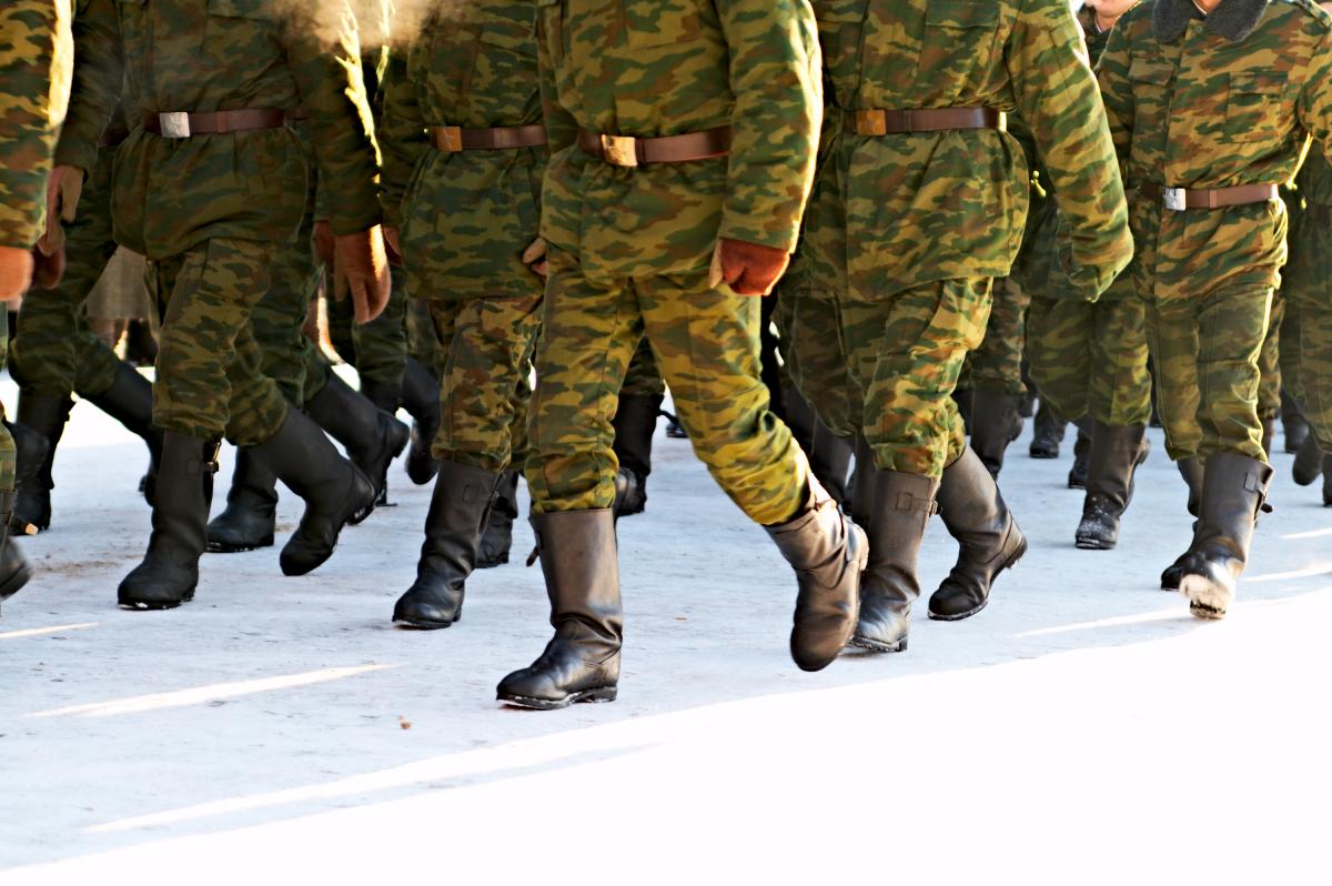 Российские войска вдоль границы недоукомплектованы / фото ua.depositphotos.com Российские войска вдоль границы недоукомплектованы / фото ua.depositphotos.com