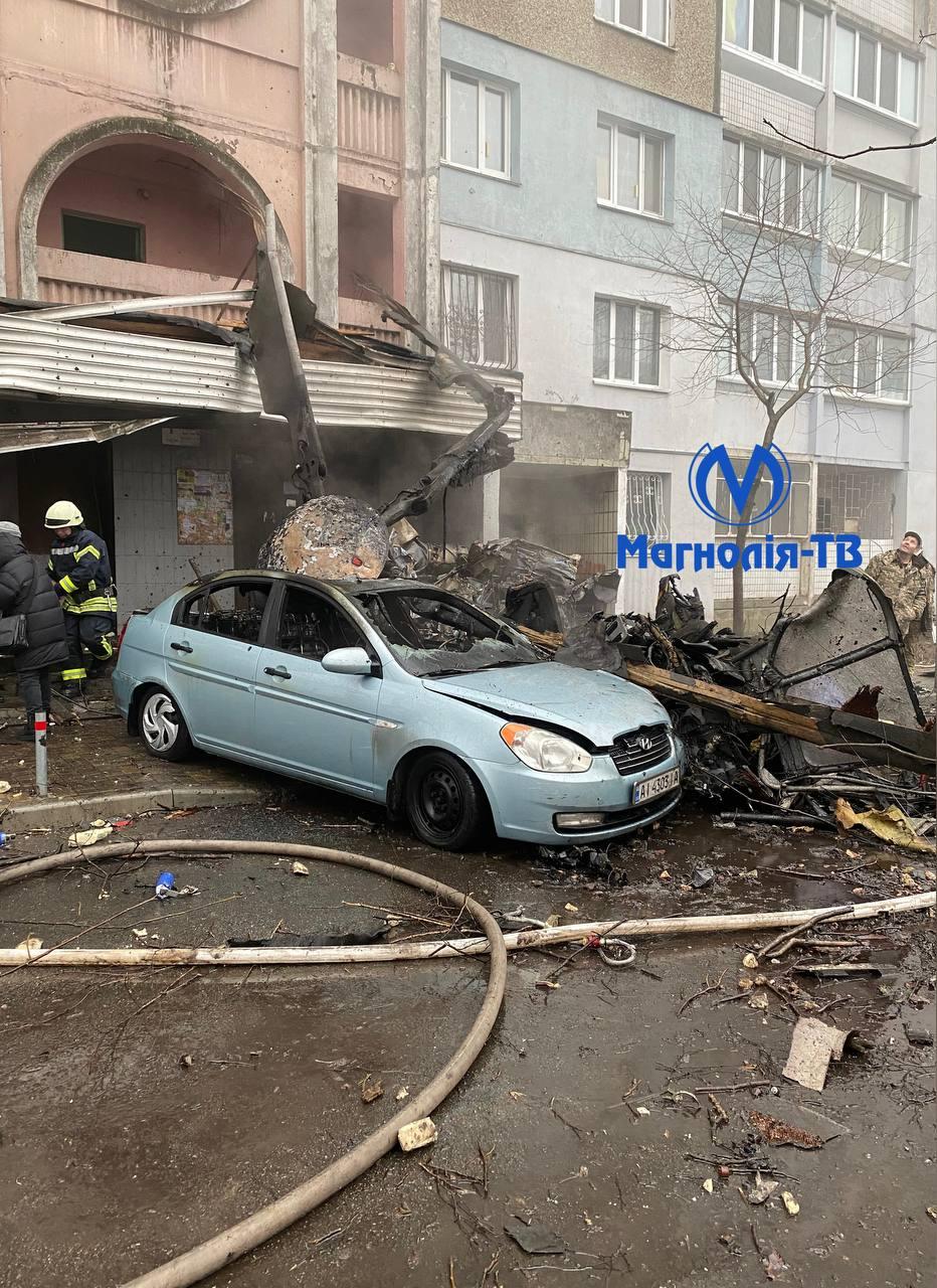 В Броварах упал вертолет / фото Магнолия-ТВ В Броварах упал вертолет / фото Магнолия-ТВ