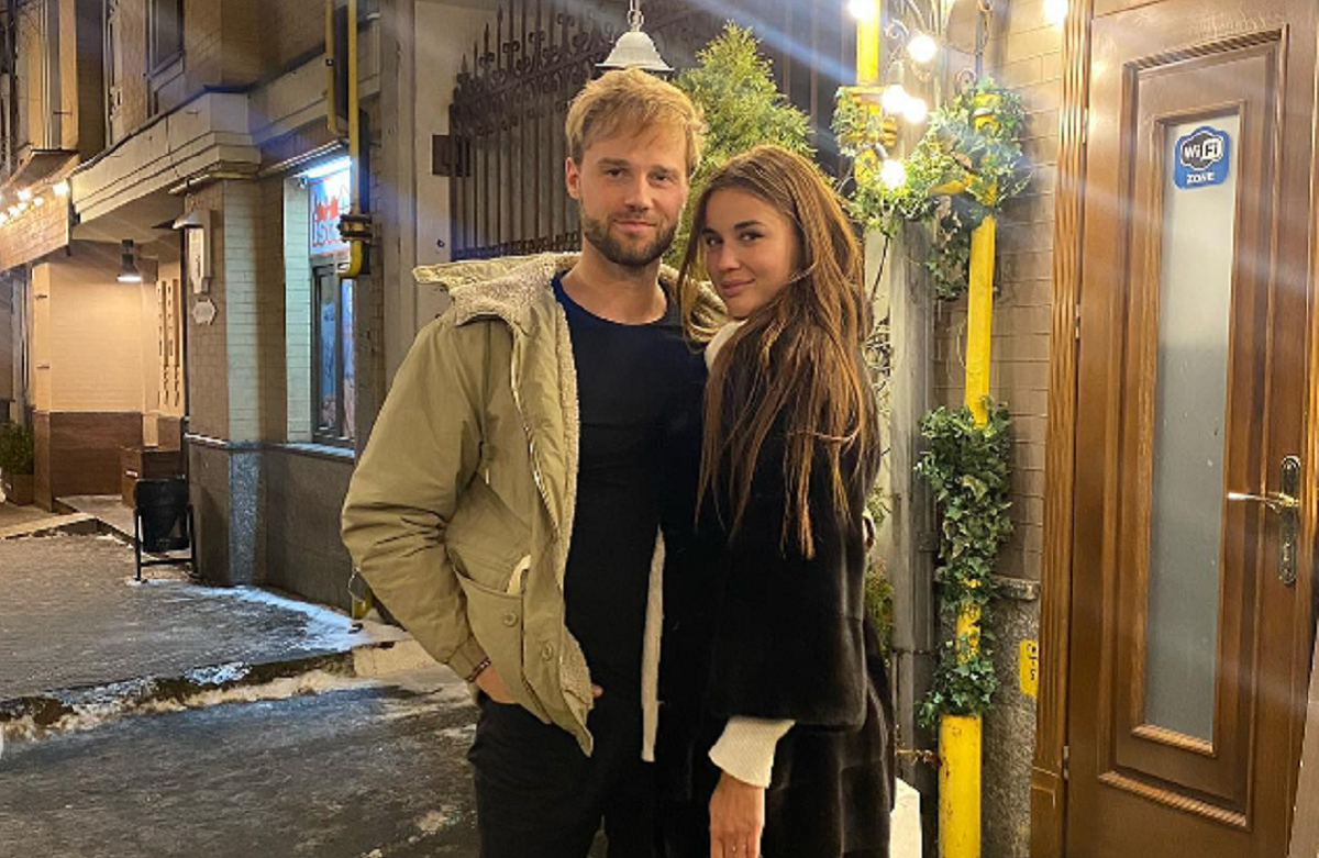 "Холостяк" расстался с победительницей шоу / Instagram Алекса Топольского "Холостяк" расстался с победительницей шоу / Instagram Алекса Топольского
