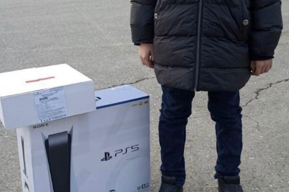 Діти загиблих в Україні окупантів отримують щедрі подарунки за участь своїх батьків у СВО / скріншот