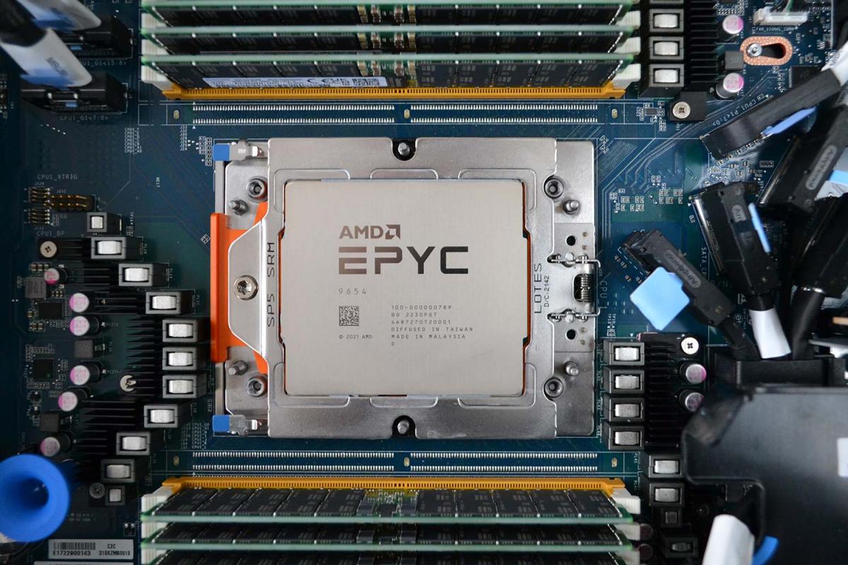 Процесор AMD Genoa EPYC 9654 став найшвидшим у рейтингу PassMark / фото AMD