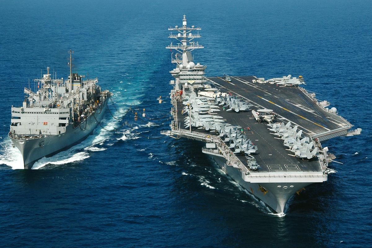 Истребитель ВМС США упал в море с авианосца USS Harry S. Truman и затонул / фото wikimedia.org