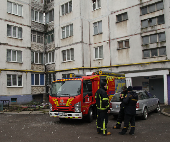 В Хмельницком прогремел взрыв, погибли два человека / фото facebook.com/policia.Khmelnytskoi.oblasti В Хмельницком прогремел взрыв, погибли два человека / фото facebook.com/policia.Khmelnytskoi.oblasti