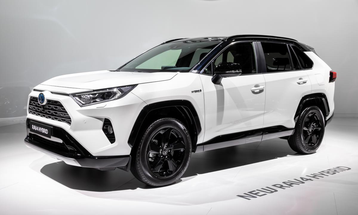 Toyota RAV4 визнана найкращим економним кросовером / фото ua.depositphotos.com Toyota RAV4 визнана найкращим економним кросовером / фото ua.depositphotos.com