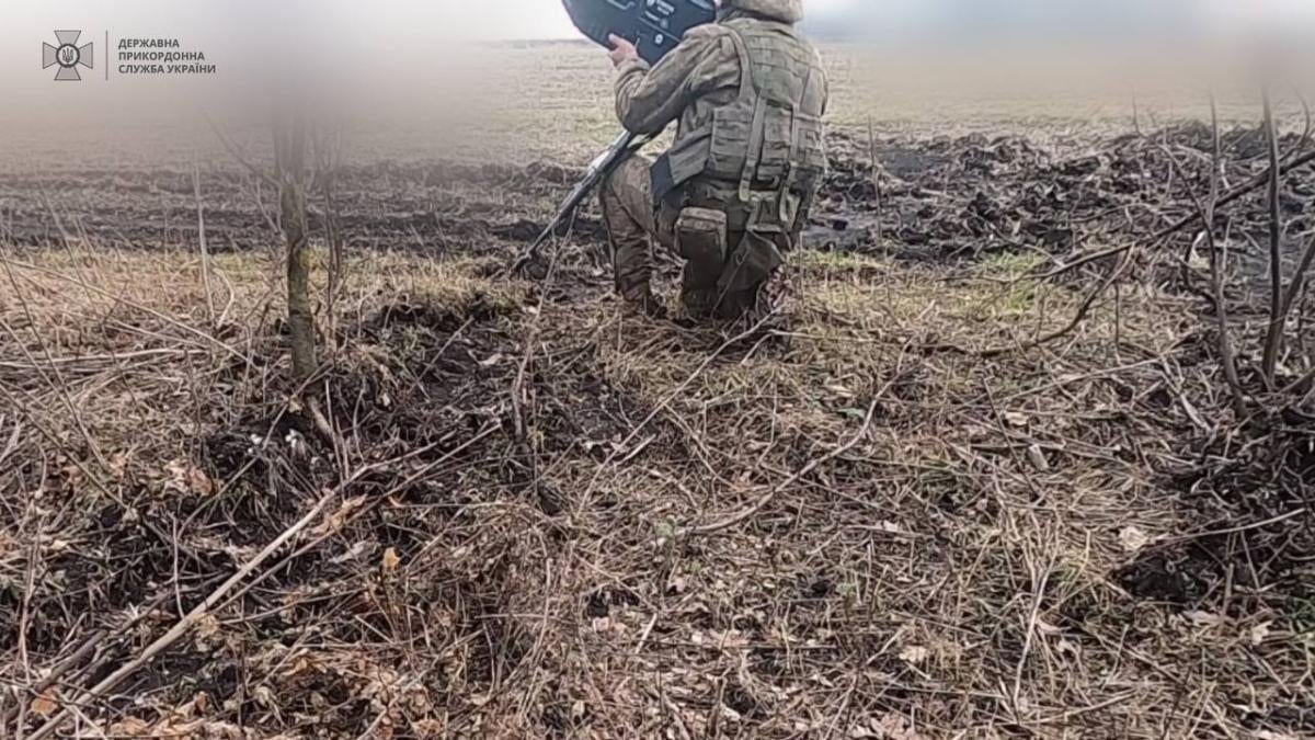 Пограничники сбили вражеский БПЛА / фото t.me/DPSUkr Пограничники сбили вражеский БПЛА / фото t.me/DPSUkr