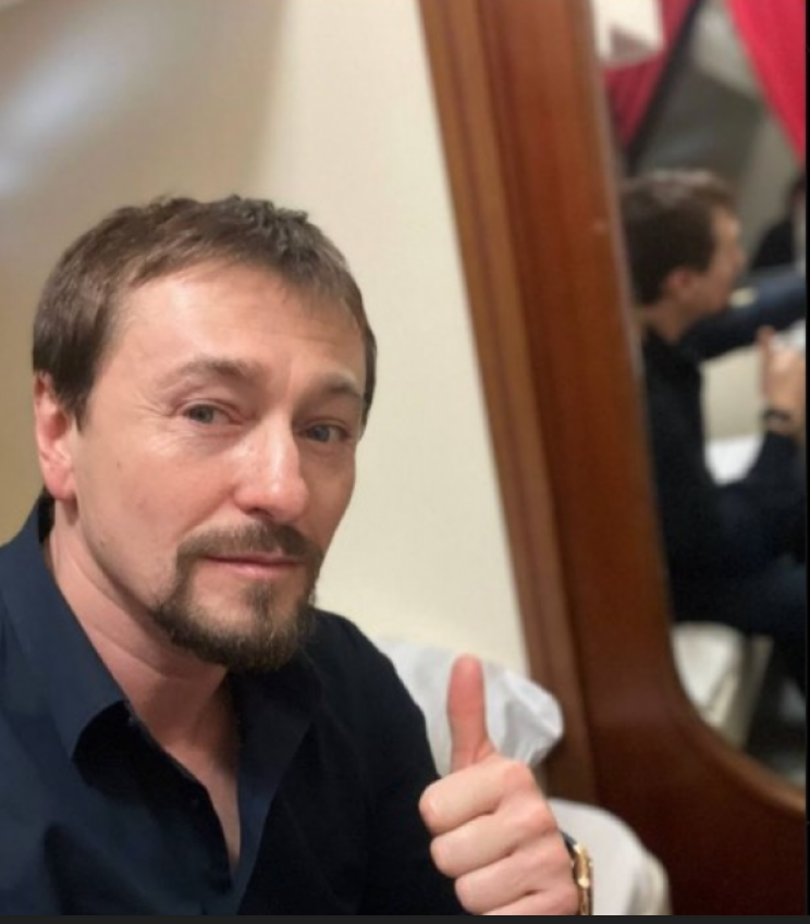 Сергій Безруков шокував зовнішнім виглядом / скріншот Сергій Безруков шокував зовнішнім виглядом / скріншот