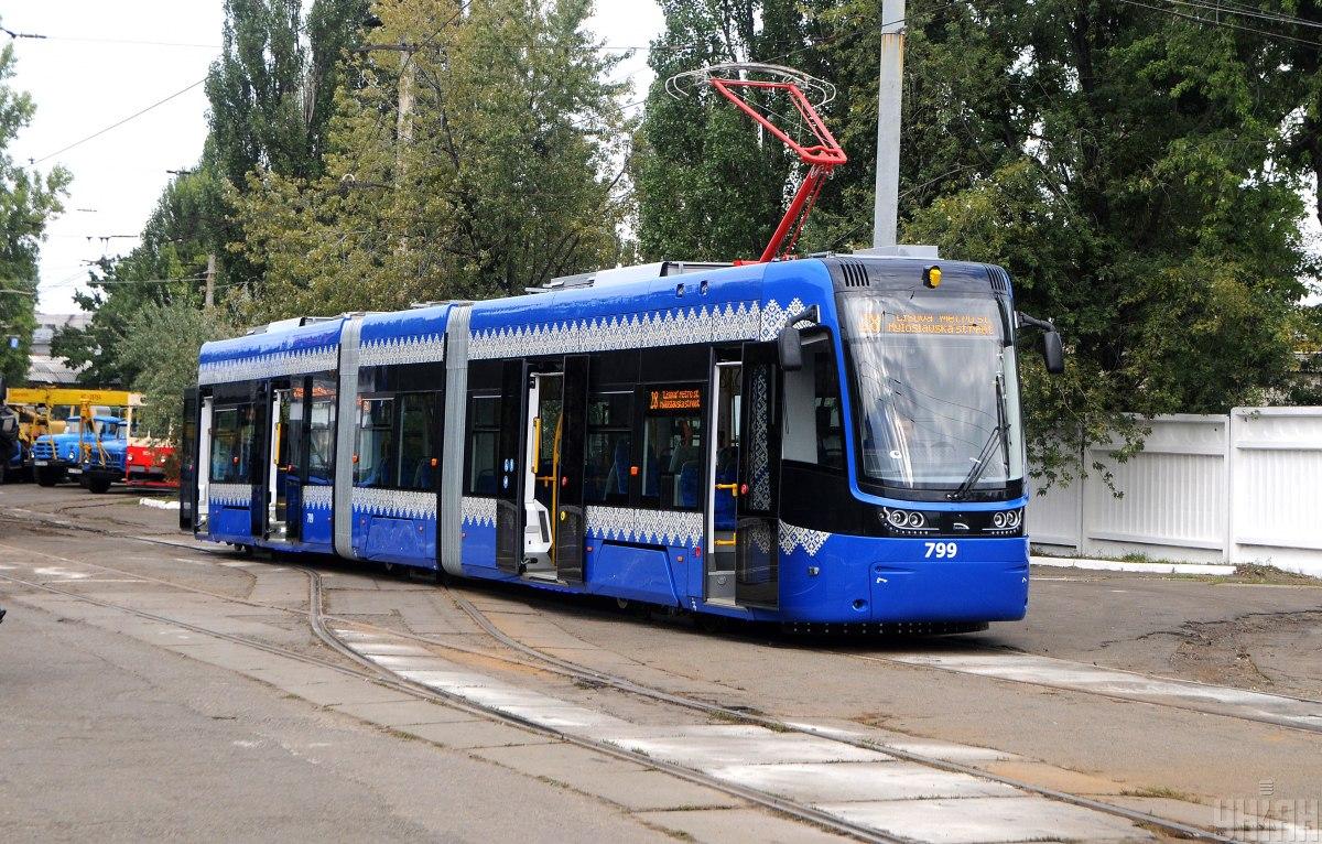 31 января возобновят движение два трамвайных маршрута на Троещине / фото УНИАН Алексей Иванов