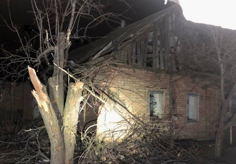 Вороги обстріляли частину Дніпропетровської області, пошкоджено будинки / фото t.me/mykola_lukashuk