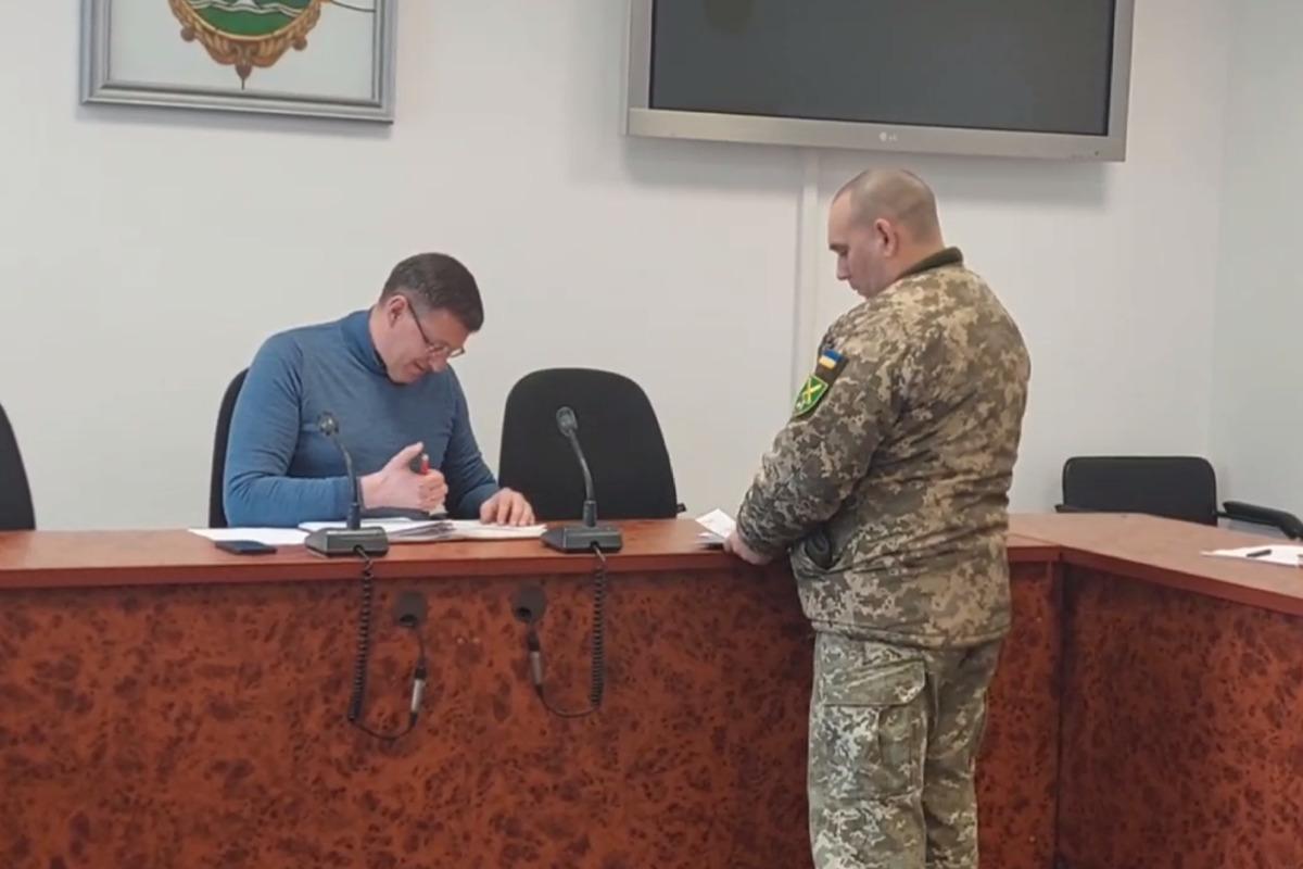 Повестку получил мэр Броваров Сапожко / скриншот Повестку получил мэр Броваров Сапожко / скриншот