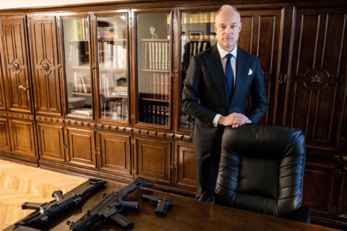 Міноборони Угорщини приховало сотні вищих армійських чинів / Bloomberg Міноборони Угорщини приховало сотні вищих армійських чинів / Bloomberg