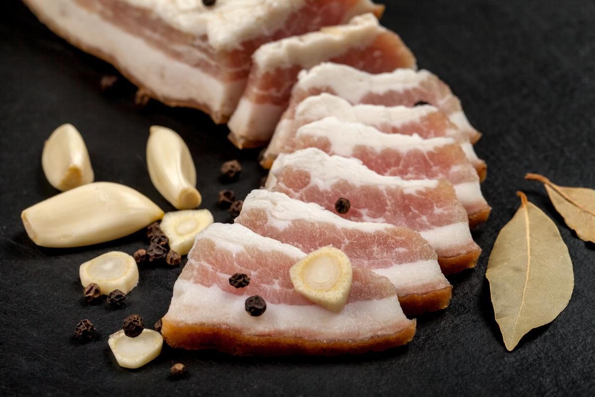 Свиное сало соленое с чесноком мягкое и вкусное простой рецепт пошаговый
