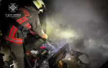 Смертельна пожежа у Нікополі: загинула маленька дівчинка, двоє дітей у лікарні (фото)