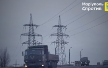 Перевозять "зуби дракона": в Маріуполі помітили велику колону російської техніки (відео)