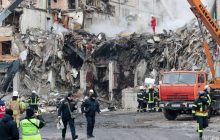 Число жертв удара по многоэтажке в Днепре растет: из-под завалов достали тело ребенка