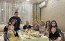 Щемящий кадр из печально известного дома в Днепре разрывает душу: "На этом фото четыре человека погибли"