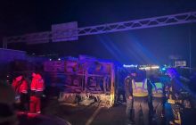 Возле Львова столкнулись фура и автобус: человек потерял глаз, много пострадавших (фото)