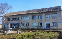 Россия ударила по сельсовету на Херсонщине: один человек погиб, четверо ранены (фото)