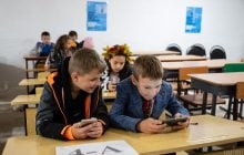 Из-за снегопада: школы Киева перейдут на смешанный формат обучения