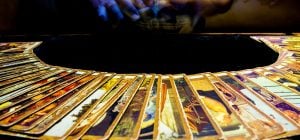 Гороскоп на 27 жовтня за картами Таро: Стрільцям - зміни, Терезам - турбота