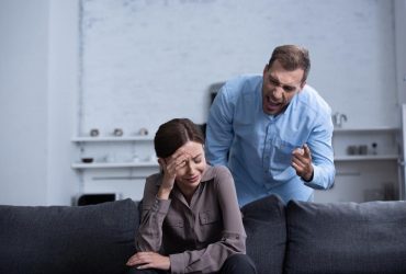 Кто такой абьюзер и как не впустить его в свою жизнь: советы