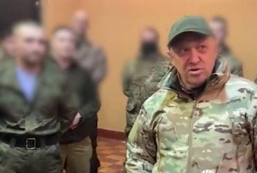 Пригожин шокировал советами о наркотиках и насилии на выпускном для зэков (видео)