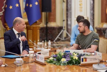 Зеленський і Шольц обговорили подальше посилення української армії