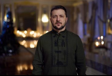 Зеленський привітав українські родини з Різдвом Христовим (відео)